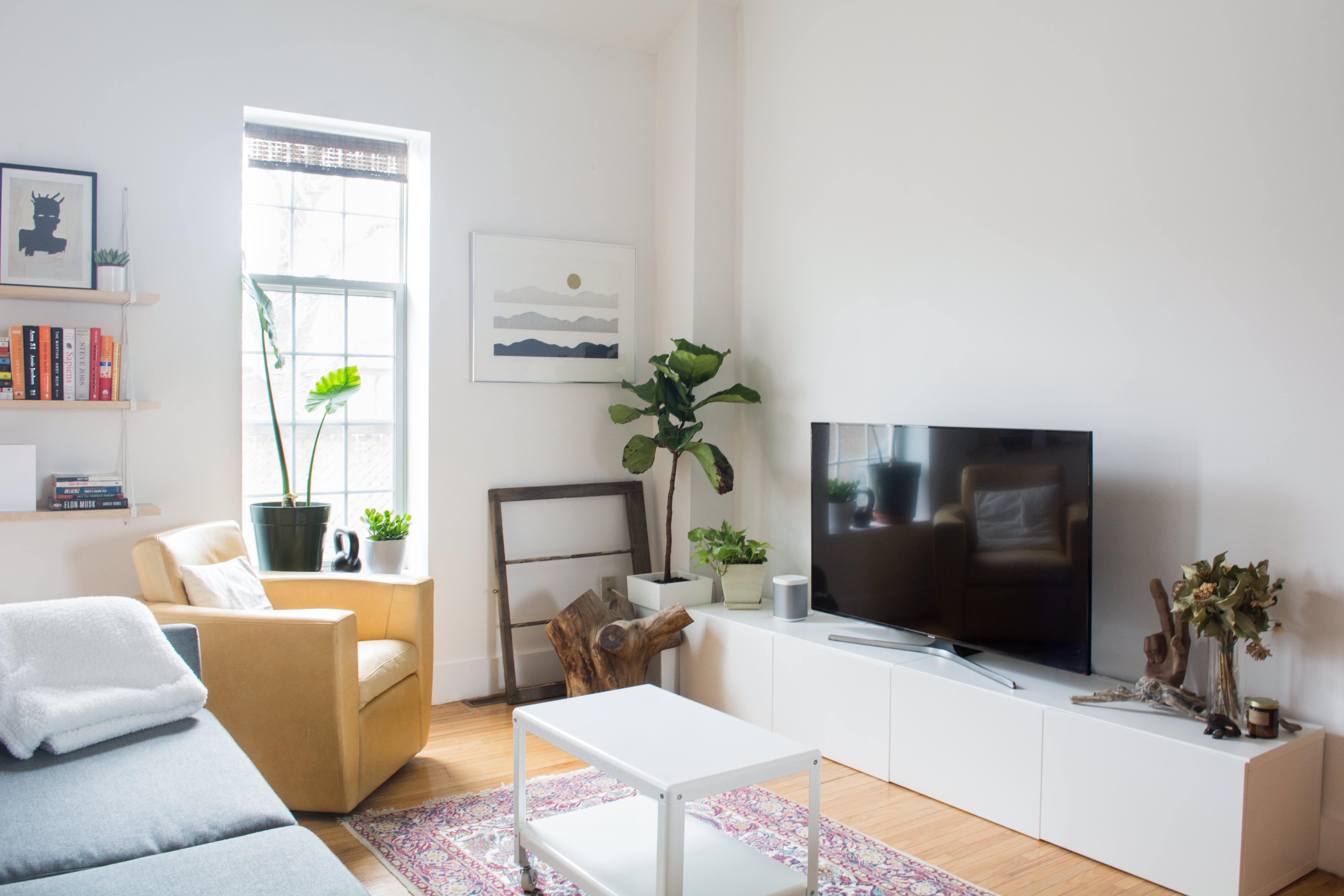 House Tour A Minimal, Modern, Bright Toronto Loft Apartment Therapy